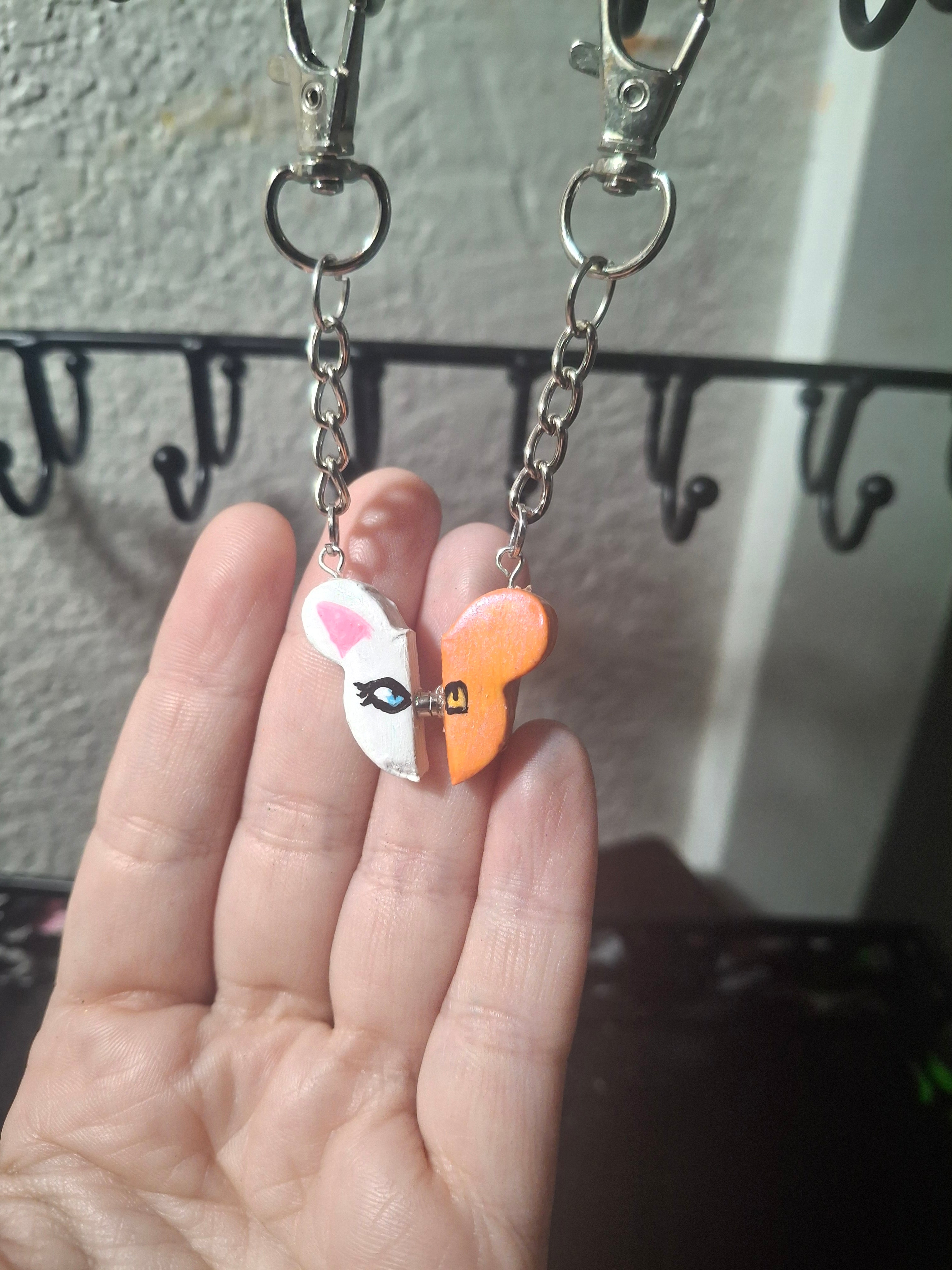 Duchess and Thomas o'mally couple/friendship magnetic keychain